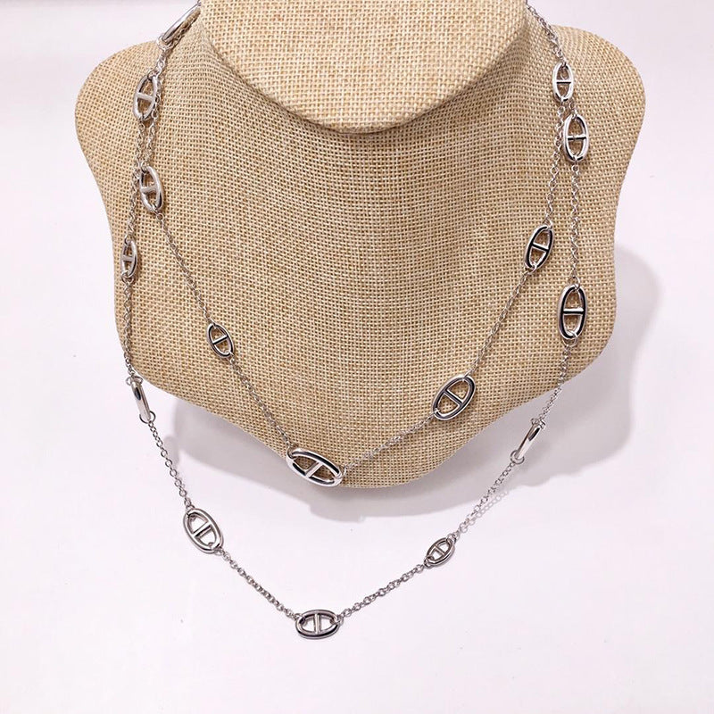 Live Popular Star Same Style High Quality Wear H Japanese Word Pig Nose Long Neck Necklace Autumn and Winter Color-Preserving Sweater Chain