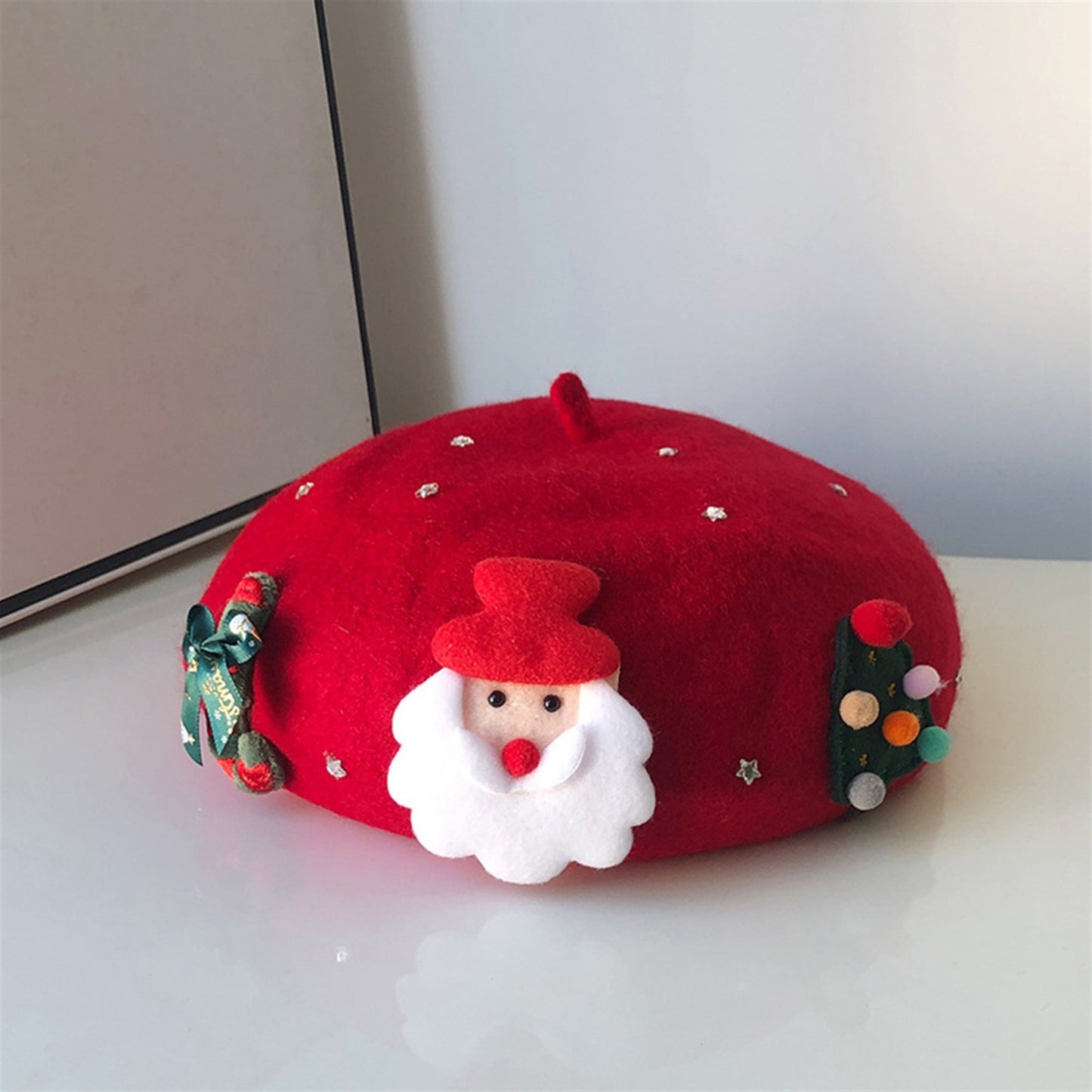 Women'S Christmas-Themed Polyester Beret Hat - Santa Claus Design, Warm Wool-Blend Beanie Cap for Winter Season