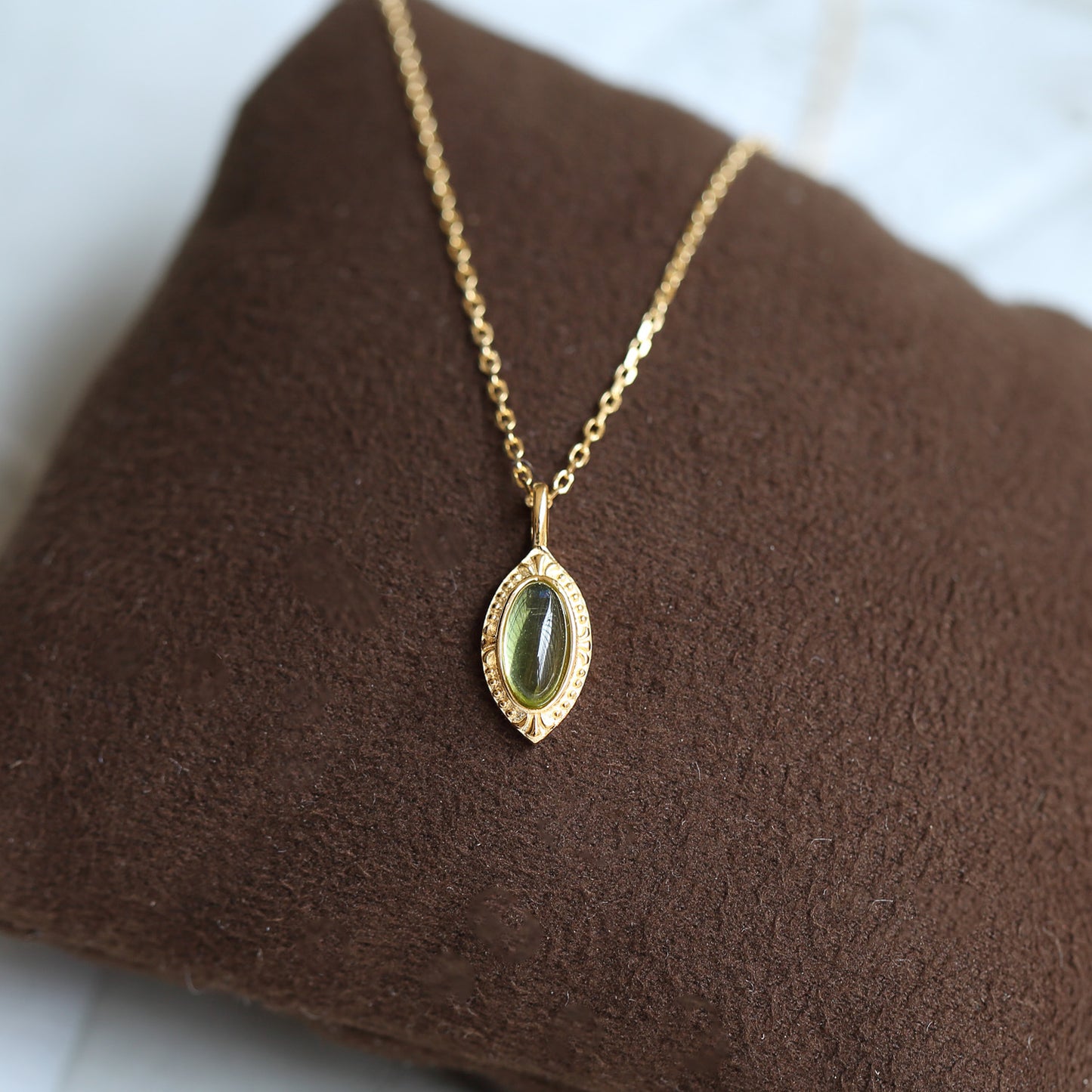 vakkv Japanese Entry Lux 925 Sterling Silver Necklace Green Natural Olivine Retro Exquisite Silver Plating 10K Gold Necklace