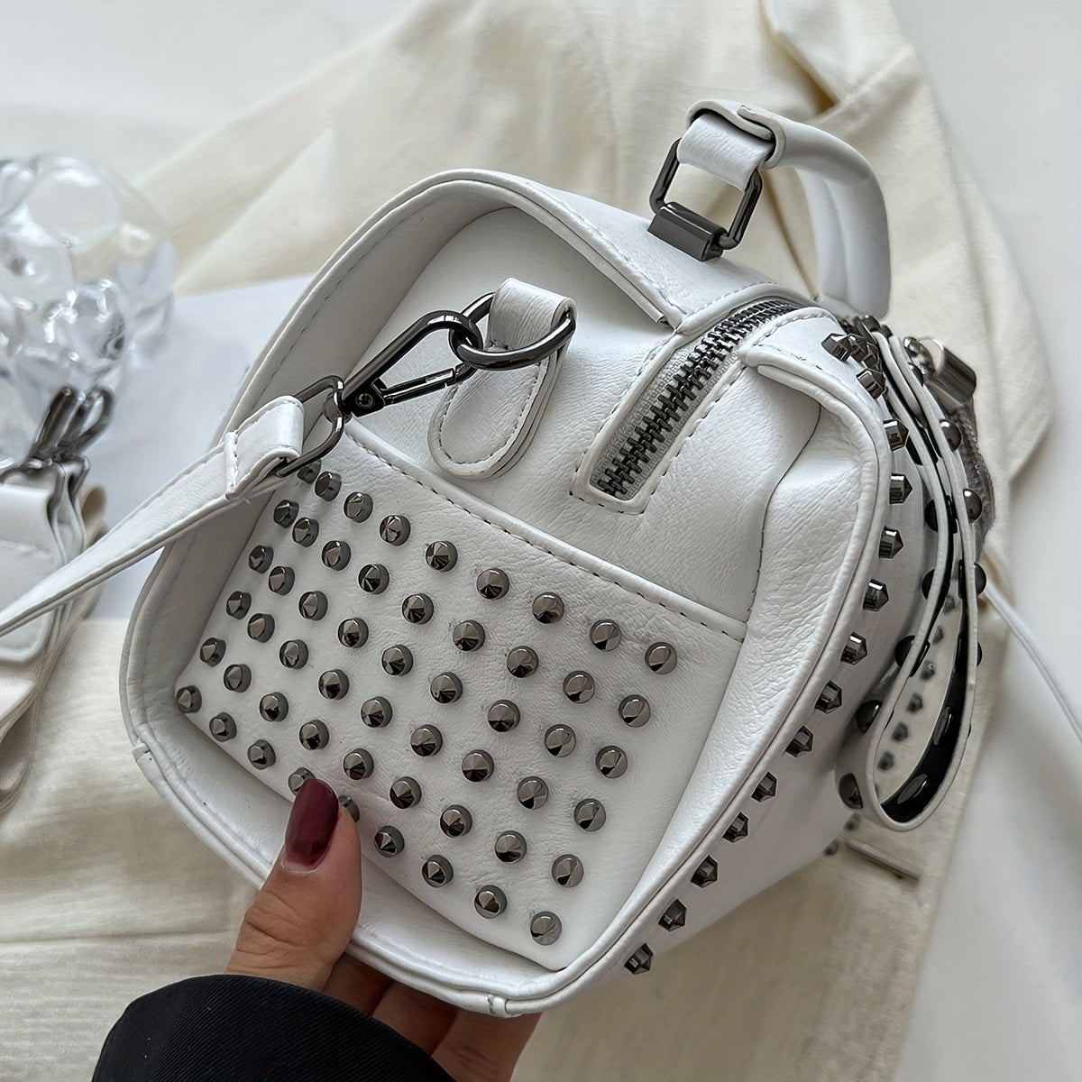Vintage-Inspired Tassel Embellished Boston Handbag - Women's Fashion Crossbody Bag with Studded Decor, Chains Shoulder Strap, and Y2k Style Novelty Design - Perfect for Wedding Party, Designer Messenger Purse with Punk Rock Flair