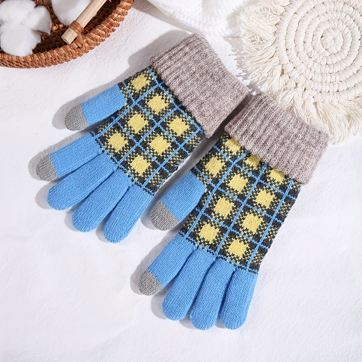 Thickened Full Finger Gloves - Warm, Touchscreen, Windproof, and Coldproof for Weekend Casual Sports - Acrylic Knit with Elasticity and Classic Contrast Color Plaid Design