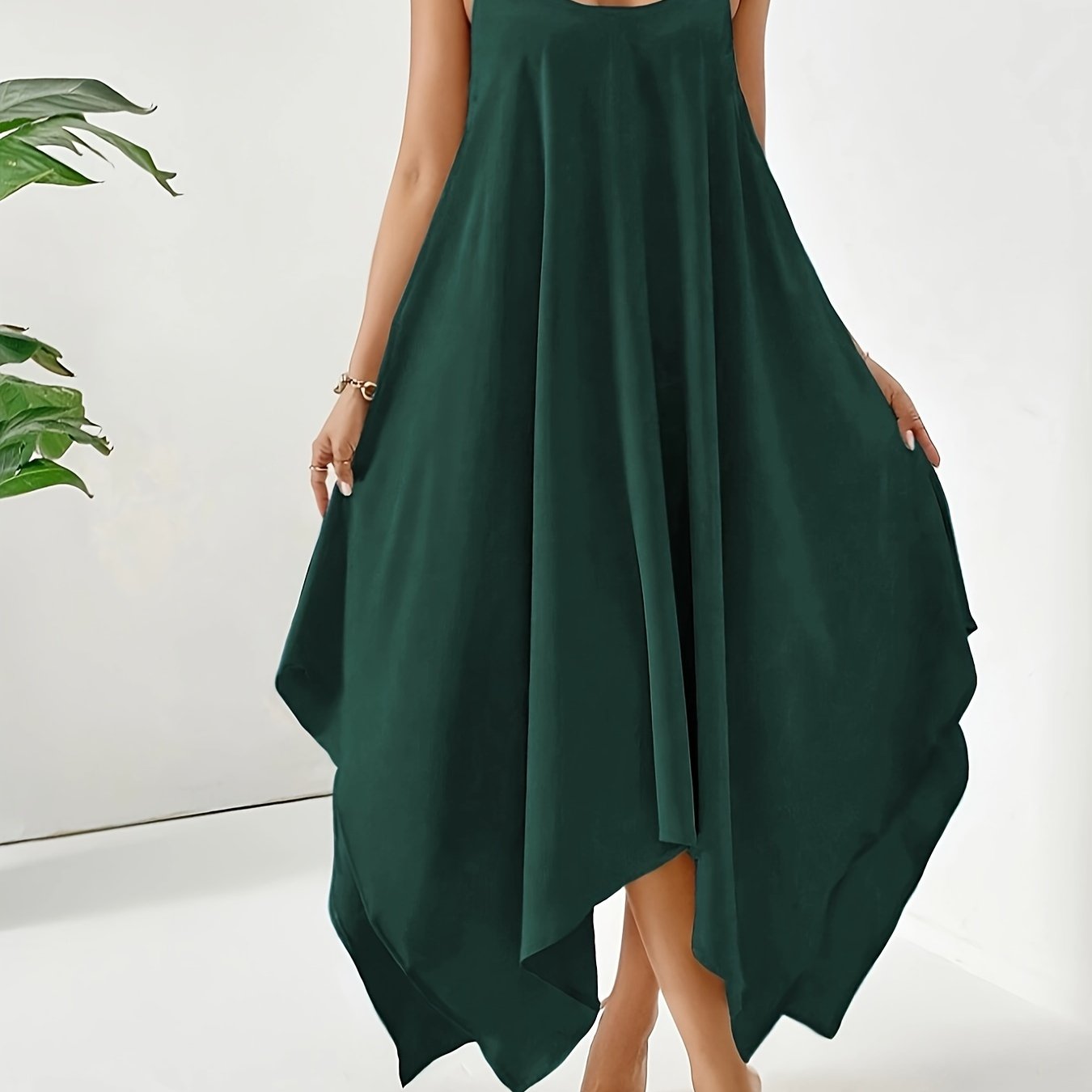 VAKKV Solid Asymmetric Hem Cami Dress, Casual Sleeveless Spaghetti Strap Dress, Women's Clothing
