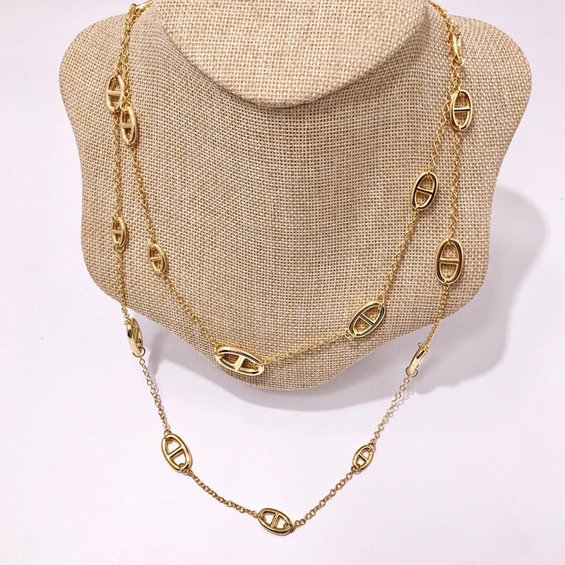 Live Popular Star Same Style High Quality Wear H Japanese Word Pig Nose Long Neck Necklace Autumn and Winter Color-Preserving Sweater Chain