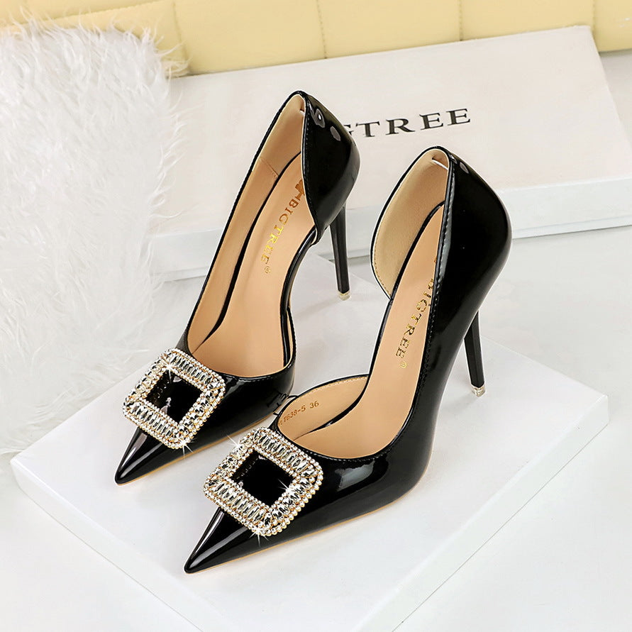 2025 638-K32 banquet high heels, thin heel patent leather, shallow mouth pointed side hollow rhinestone buckle, super high heel single shoes