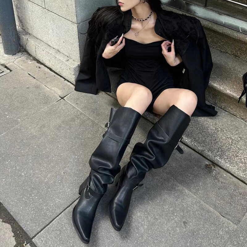2025 Korean version of big tube circumference stacking boots women's thick heel but knee boots popular autumn belt buckle western boots fashion boots