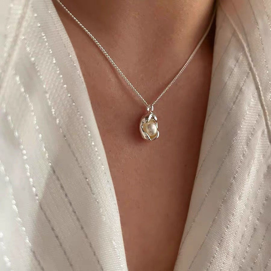Ni Ni Same Style Pearl Necklace for Women Light Luxury Temperament High-Grade Clavicle Chain New Popular Niche Necklace