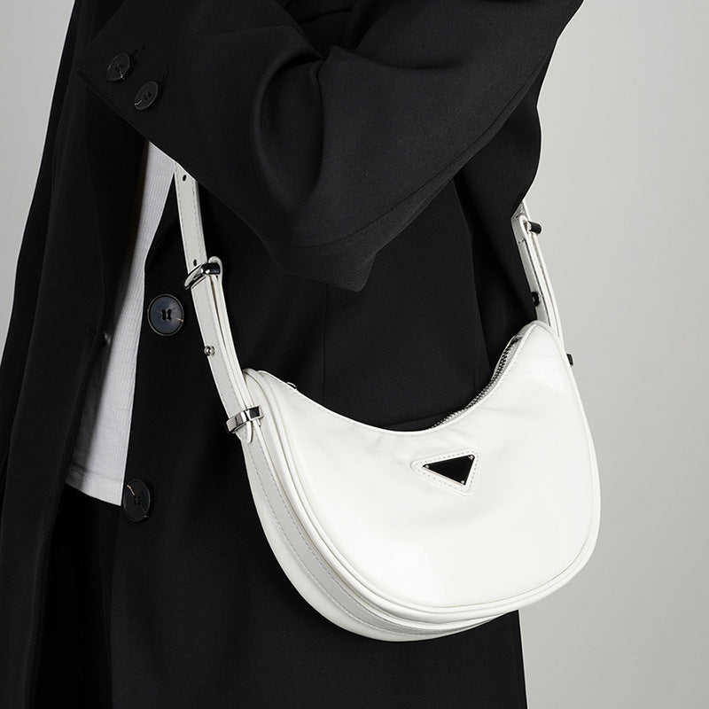 VAKKV 2025 Summer first-layer cowhide crescent bag women's popular new spring and summer senior half-moon bag commuter shoulder messenger bag