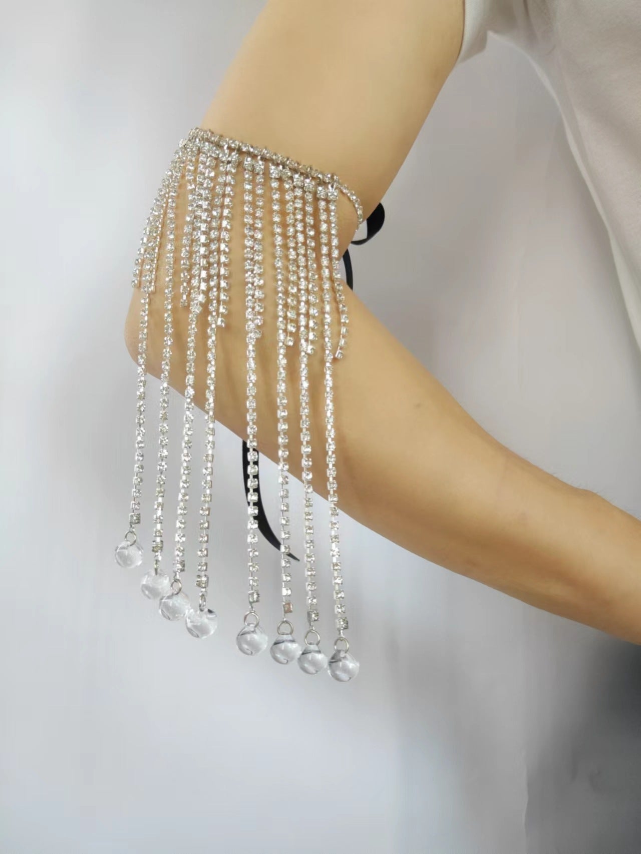 2025 MW3039 2025 Bracelet Big Gem Crystal Pendant Long and Short Rhinestone Chain Fringed Arm Ring Bracelet Jewelry