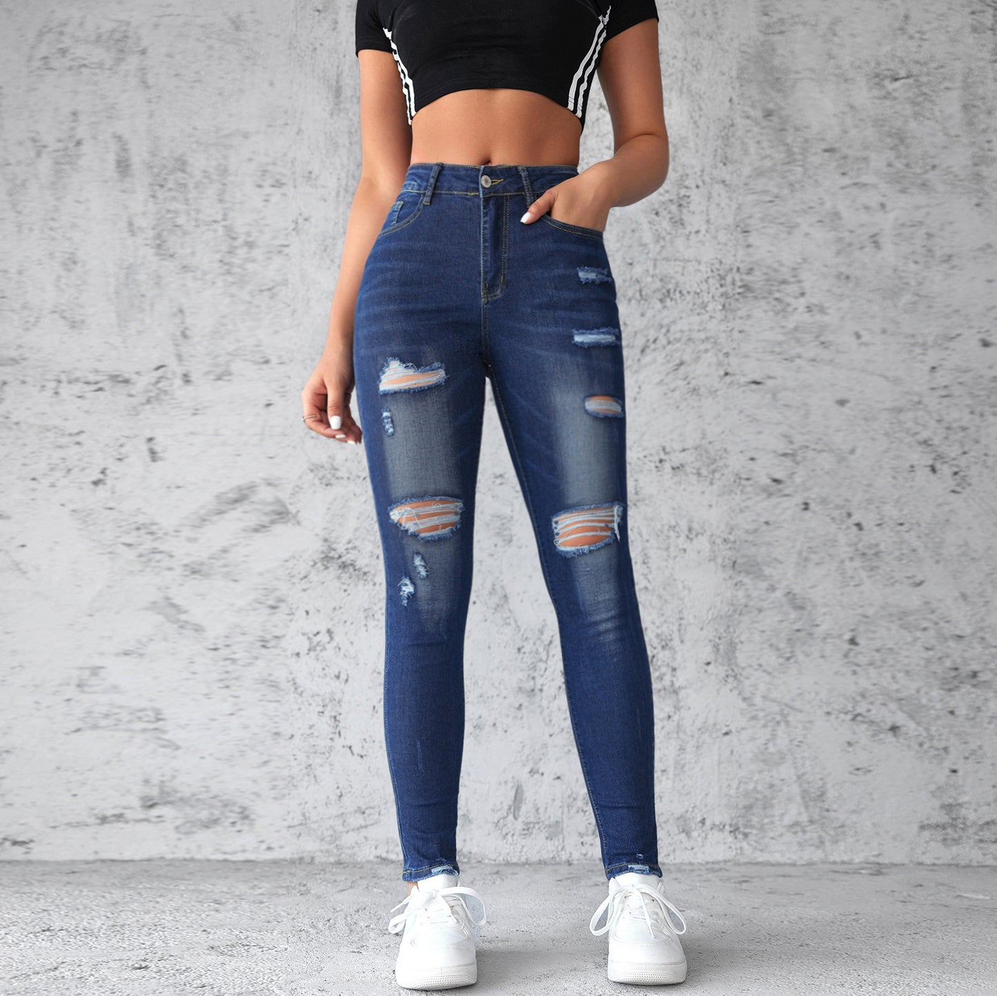 VAKKV Factory direct sales popular 2025 New elastic ripped jeans female slim hip lift high waist washed trousers spot