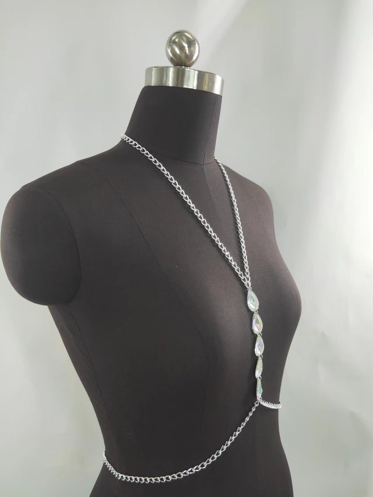 2025 MW3037 2025 vest fashion personality simple big gem crystal accessories connected neck small vest body chain