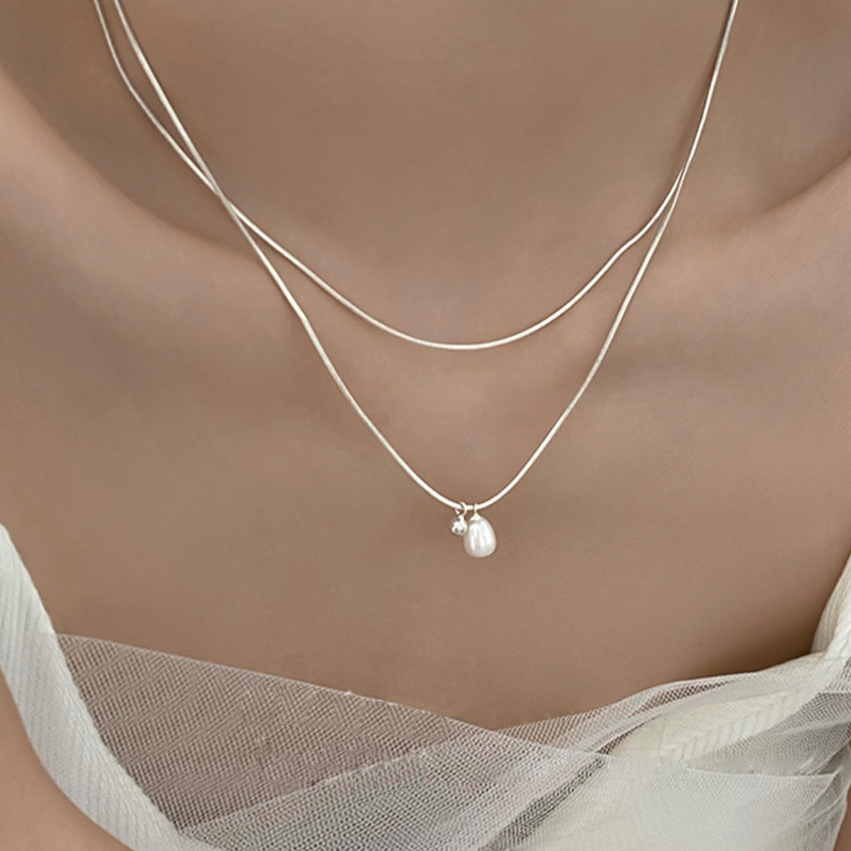 vakkv Double-Layer Twin Pearl Necklace for Women New Special Interest Light Luxury High-Grade Clavicle Chain Simple Graceful Necklace