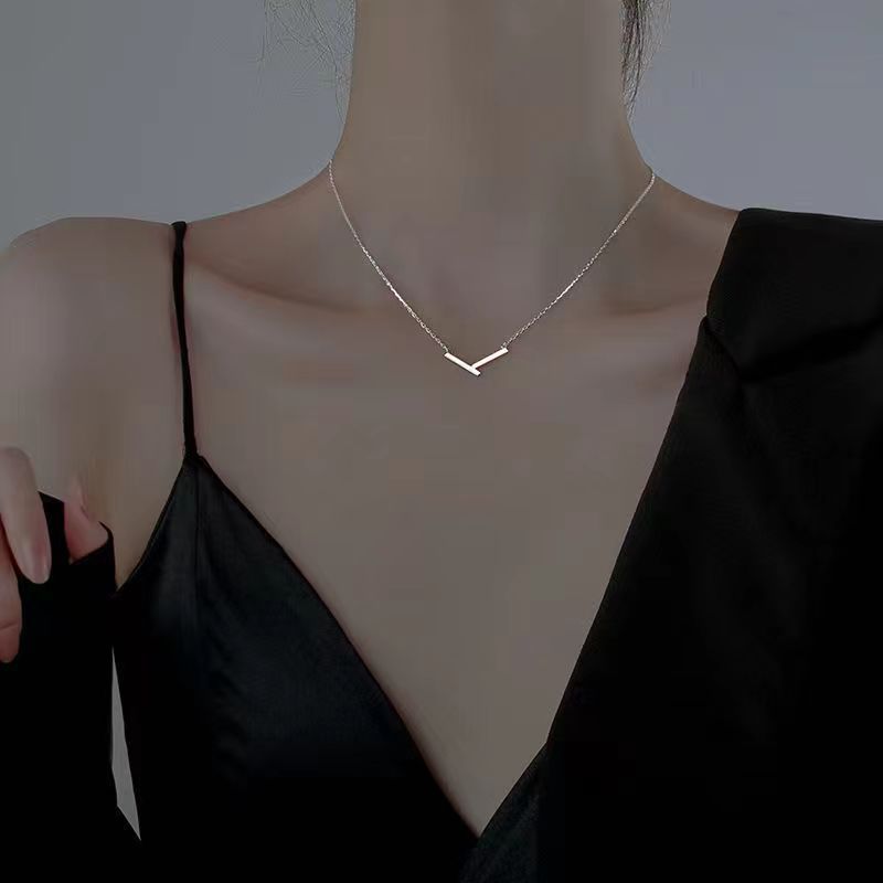 S925 Silver Light Luxury Necklace Versatile Trendy Clavicle Chain Female Butterfly Simple Niche High Sense Elegant Sweater Chain Ornament
