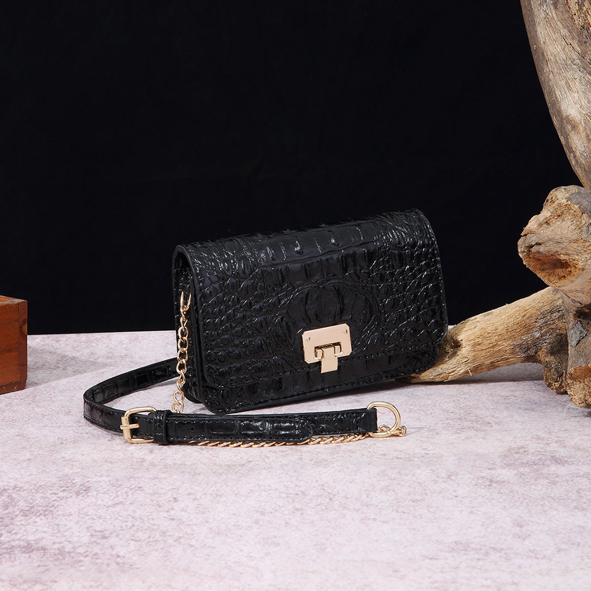 VAKKV Popular, 2025, New Middle East for New Crossbody One Shoulder Retro Women's Bag Multi-colored Crocodile Pattern Brahman