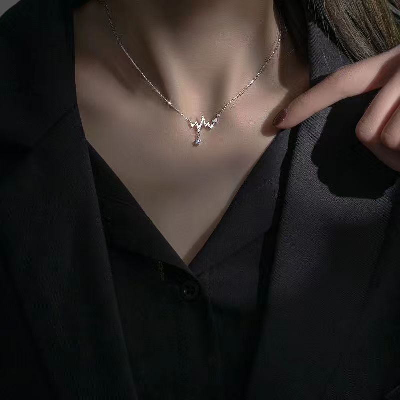 S925 Silver Light Luxury Necklace Versatile Trendy Clavicle Chain Female Butterfly Simple Niche High Sense Elegant Sweater Chain Ornament