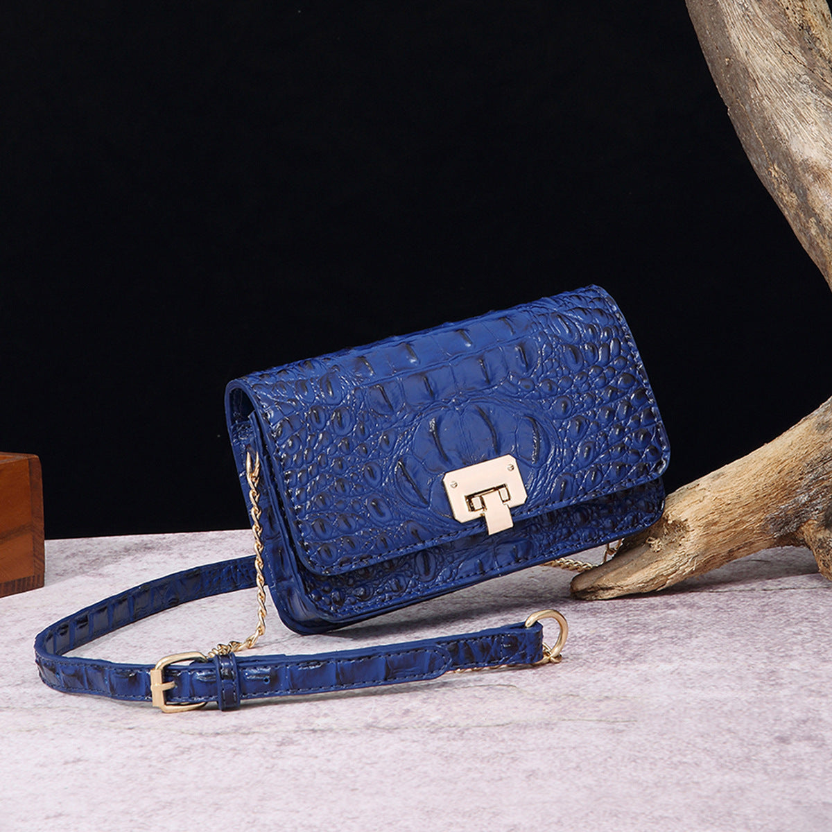 VAKKV Popular, 2025, New Middle East for New Crossbody One Shoulder Retro Women's Bag Multi-colored Crocodile Pattern Brahman