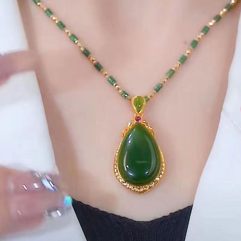 vakkv Best-Seller on Douyin Jasper Water Drop Pendant Gold Necklace for Women Retro Fashion Elegance Simple New Online Influencer Necklace Women