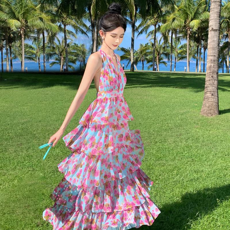 2025 design oil painting floral neck backless vacation dress women's summer new high-waisted fluffy cake dress