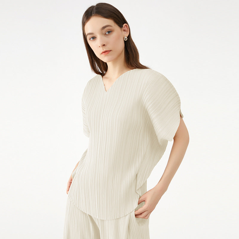 Tianpei summer new v-neck t-shirt women's Korean version temperament loose short-sleeved niche love pleated top women's