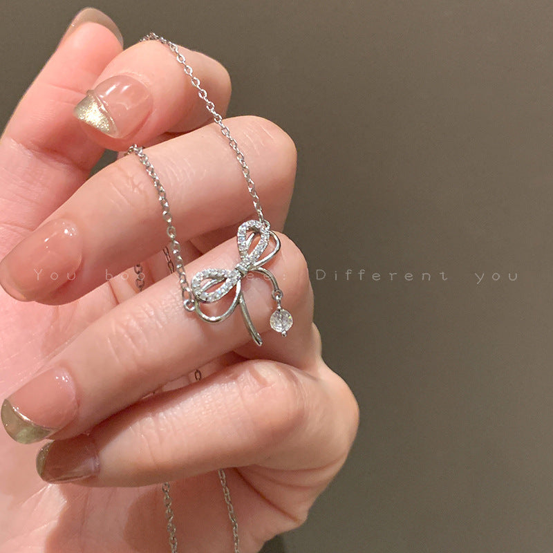 VAKKV Bow Necklace Pendant Girl Heart Fresh Diamond Inlaid Clavicle Chain Gift Niche Design All-Match Necklace