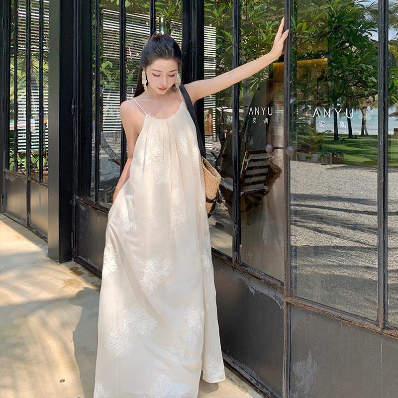 2025 New Chinese three-dimensional embroidery gentle wind elegant fairy suspender dress summer seaside vacation backless long skirt