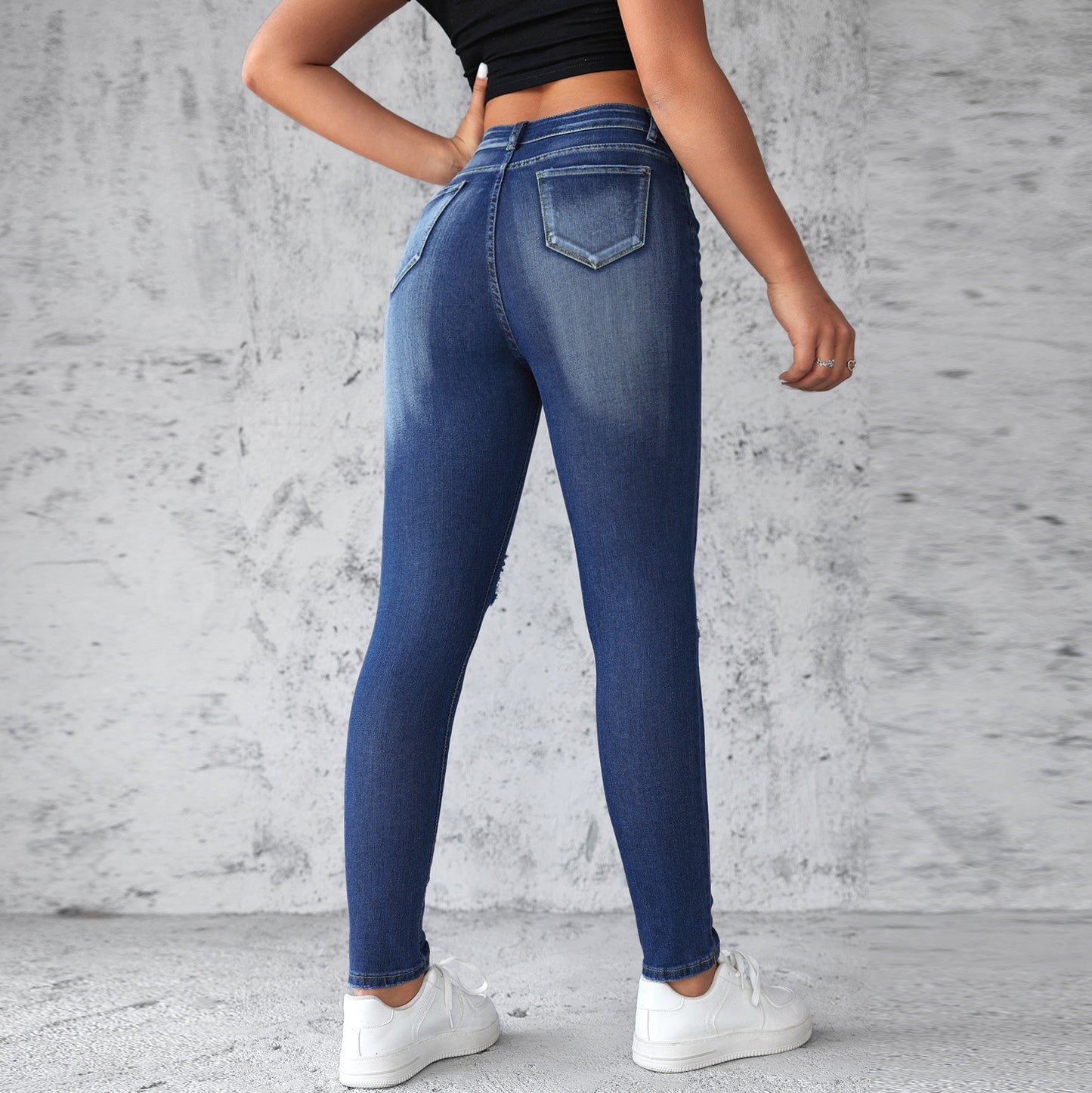 VAKKV Factory direct sales popular 2025 New elastic ripped jeans female slim hip lift high waist washed trousers spot