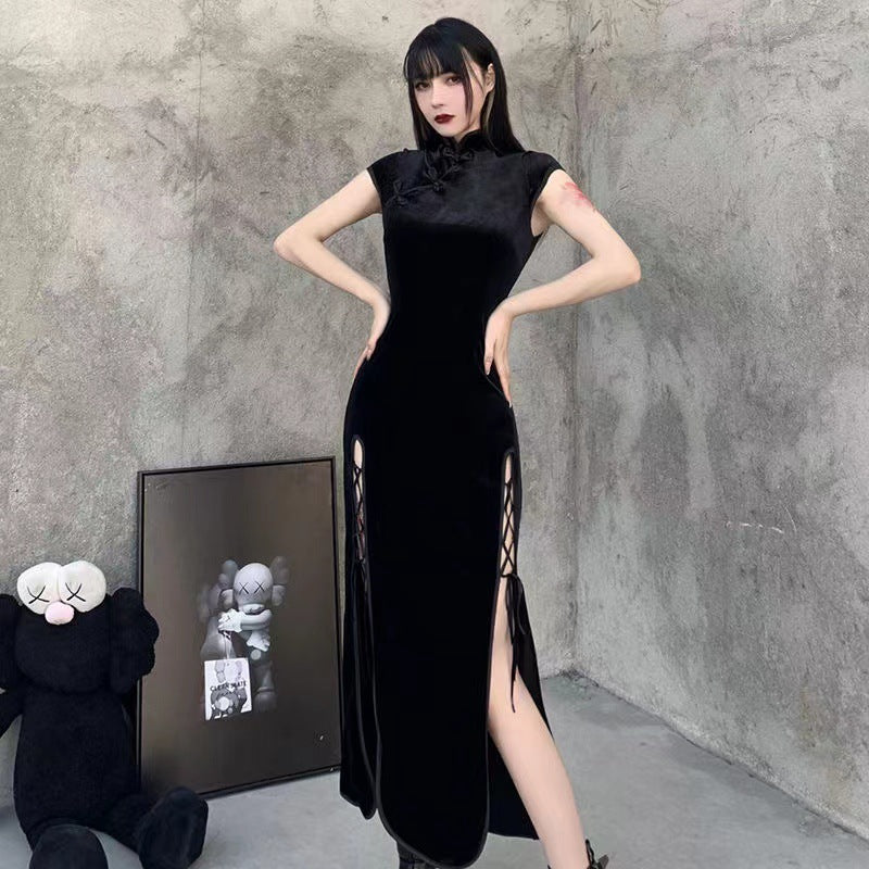 VAKKV Retro Chinese Style Velvet Cheongsam Improved Dress New Chinese Style Split Tall Cool Chic Black Temperament Long Dress