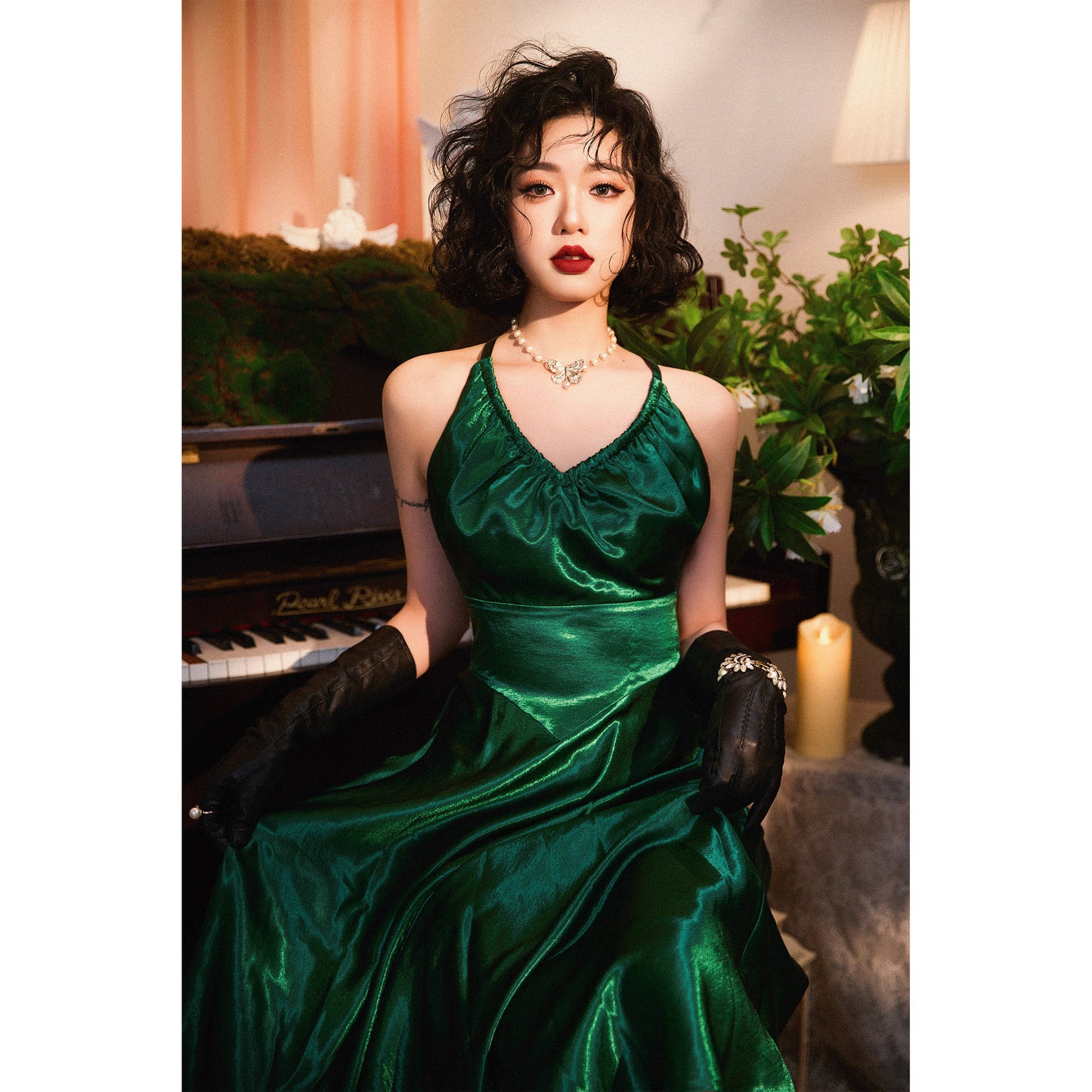 VAKKV Summer New Sexy Backless Halter Grandma Green Graceful and Fashionable White Evening Dress Dress 67842
