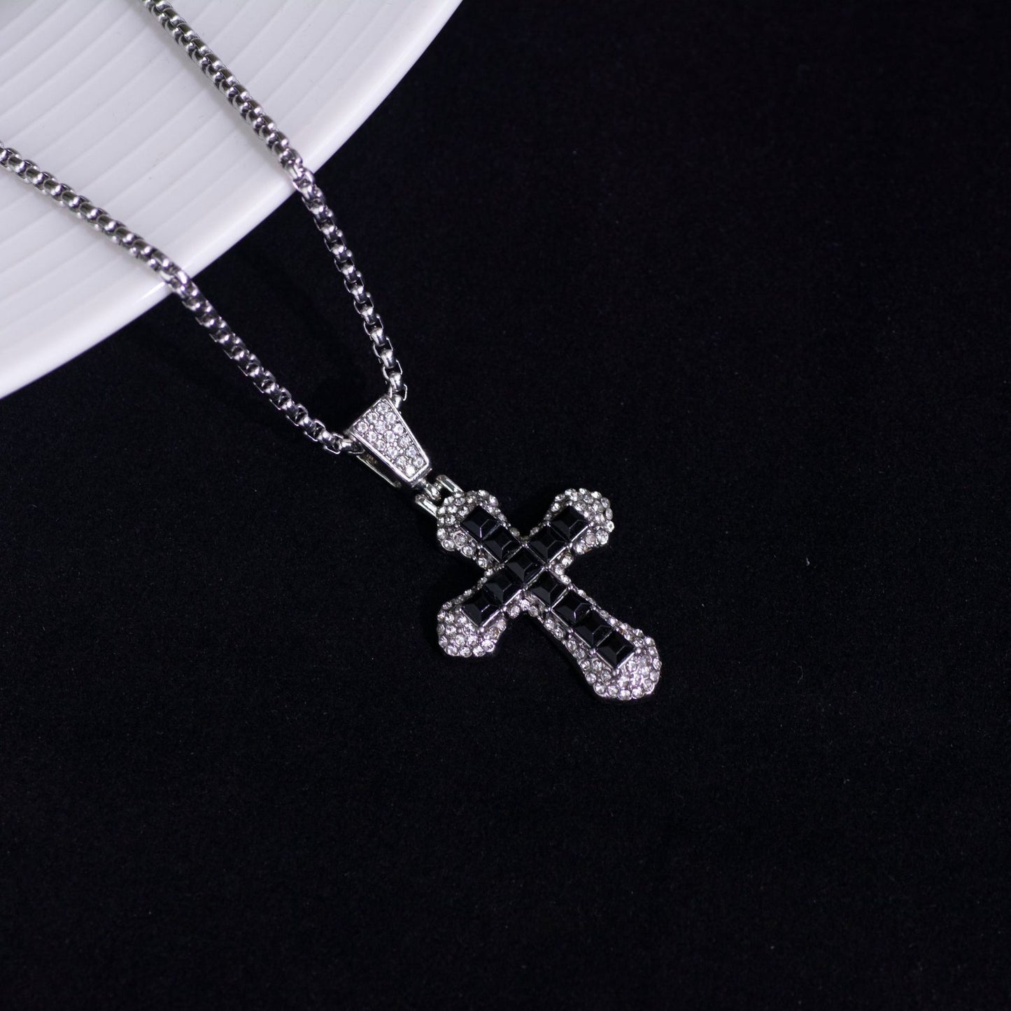 Cross-Border HOTan and NEWn Diamond Cross Necklace New Zircon Pendant Hip Hop Trend Personality Sweater Chain Ornament