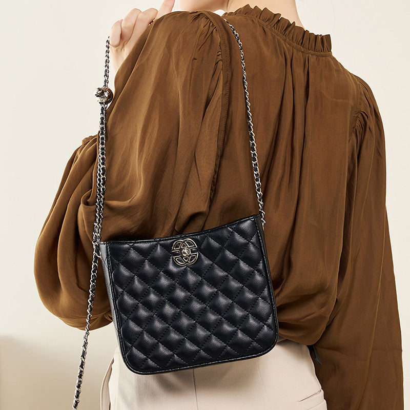 VAKKV 2025 Strictly select the new commuter chain bag, bucket bag, small square bag, genuine leather, small fragrant shoulder bag, high-end women's bag, crossbody.