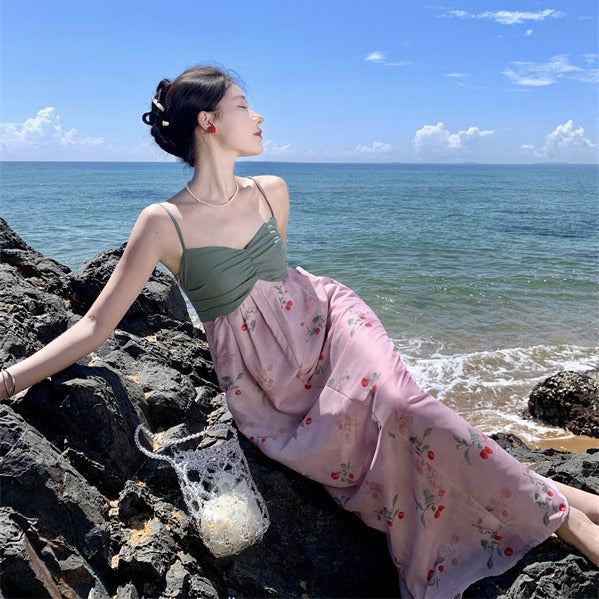 2025 Seaside vacation dress sweet small fresh age reducing splicing cherry floral dress photo beach dress suspender dress