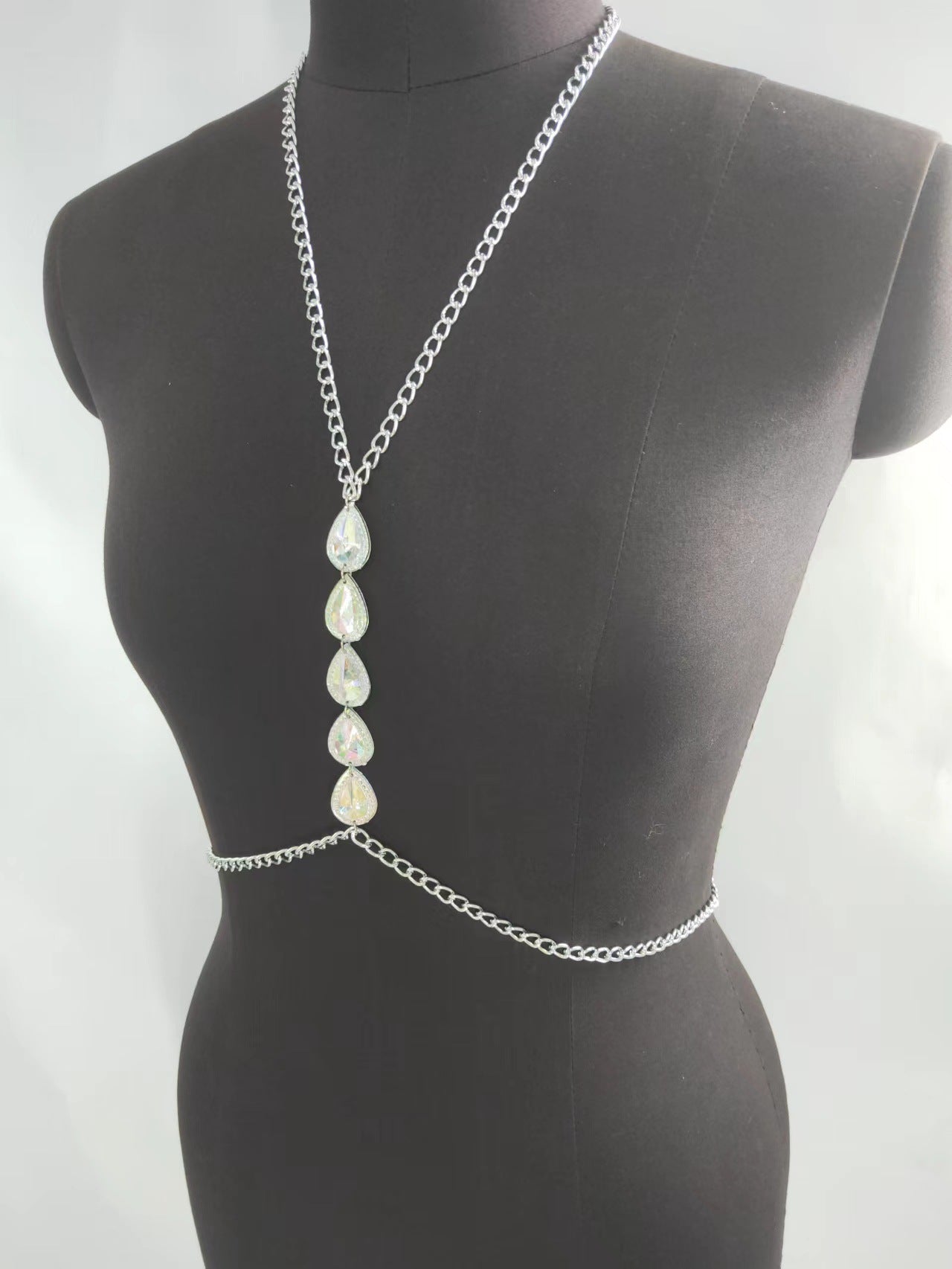 2025 MW3037 2025 vest fashion personality simple big gem crystal accessories connected neck small vest body chain