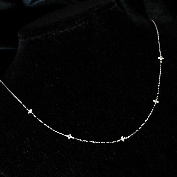 vakkv S925 Sterling Silver Clover Necklace for Women Light Luxury Temperament High-Grade All-Match Clavicle Chain Starry New Necklace