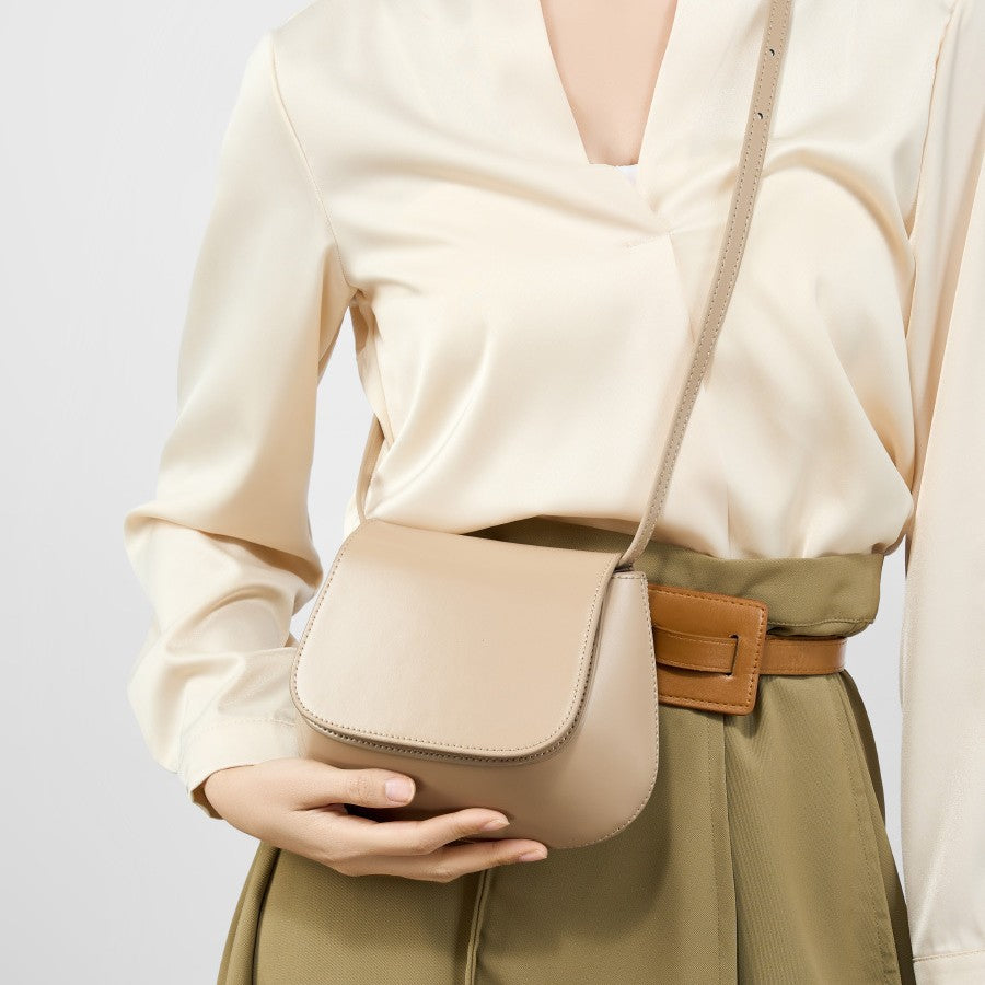 2025 Niche fashion shoulder women's bag new chestnut bag texture retro saddle bag messenger bag