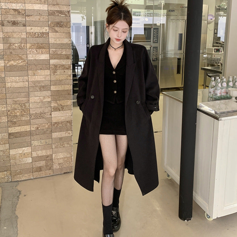 Wear a whole suit in early autumn and winter, women's 2025 new Xiaoxiang Hepburn style high-end black suit dress