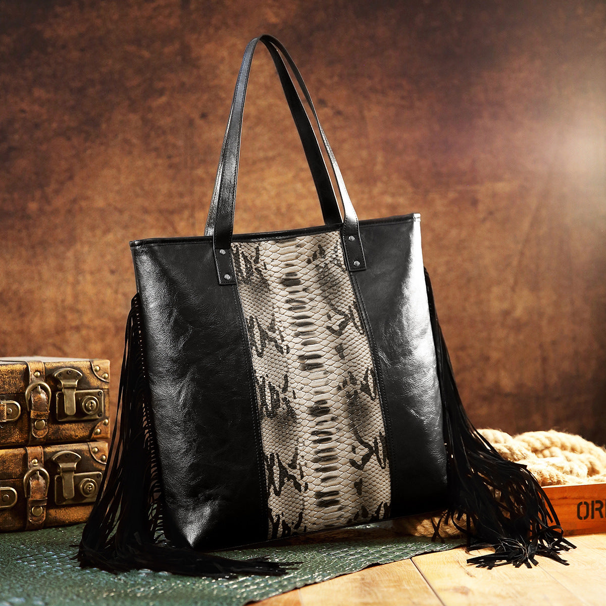 VAKKV 2025 retro beard new women's bag tote snake pattern shoulder handbag for New independent station TK