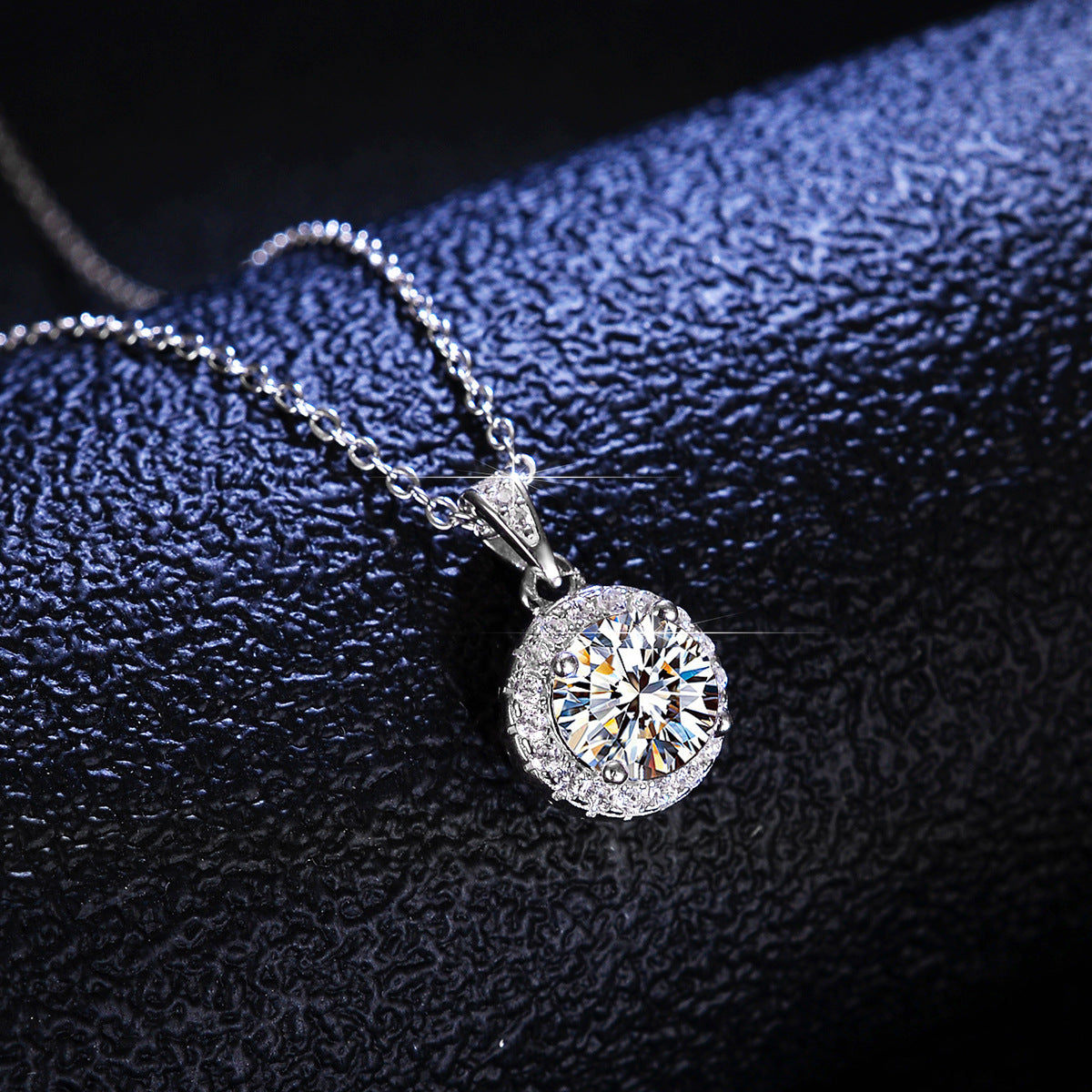 vakkv S925 Pure Silver Pendant 1 Karat Moissanite Necklace Women's Fashion Diamond Ring round Bag New Silver Pendant Clavicle Chain