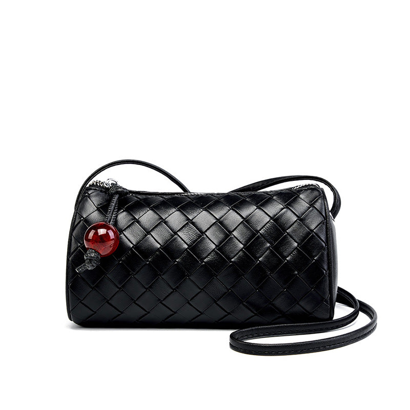 VAKKV 2025 Internet celebrity explosion woven pattern leather shoulder messenger bag women's fashion simple casual bag pillow bag put mobile phone