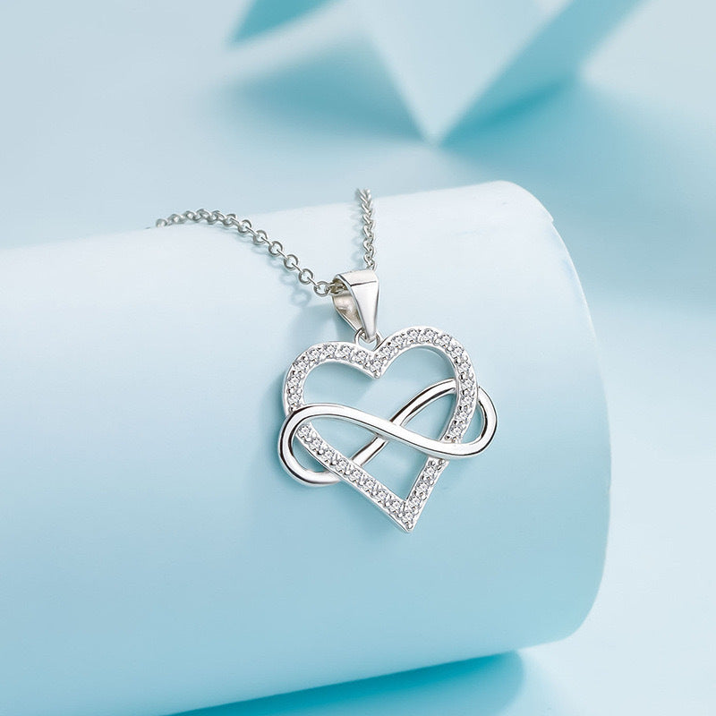 vakkv Cross-Border 8-Word Love Necklace Non-Fading Female Niche Stylish Simple and Versatile Love Pendant Hot Selling Chain Wholesale