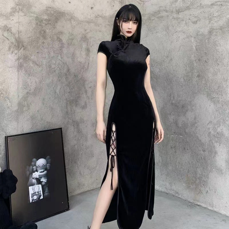 VAKKV Retro Chinese Style Velvet Cheongsam Improved Dress New Chinese Style Split Tall Cool Chic Black Temperament Long Dress