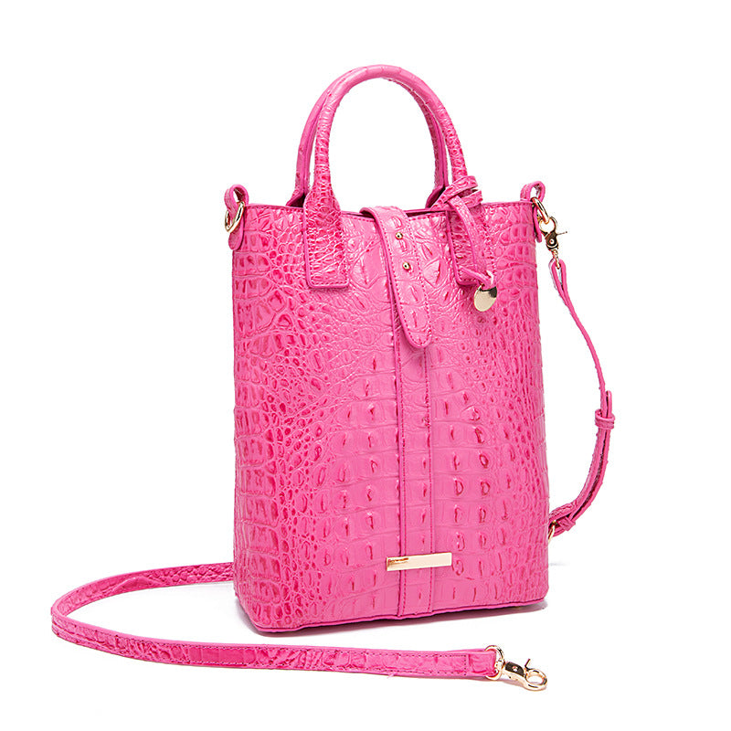VAKKV New Popularan, 2025n and Middle Eastern New independent station portable messenger retro women's bag multi-color concave and convex crocodile pattern