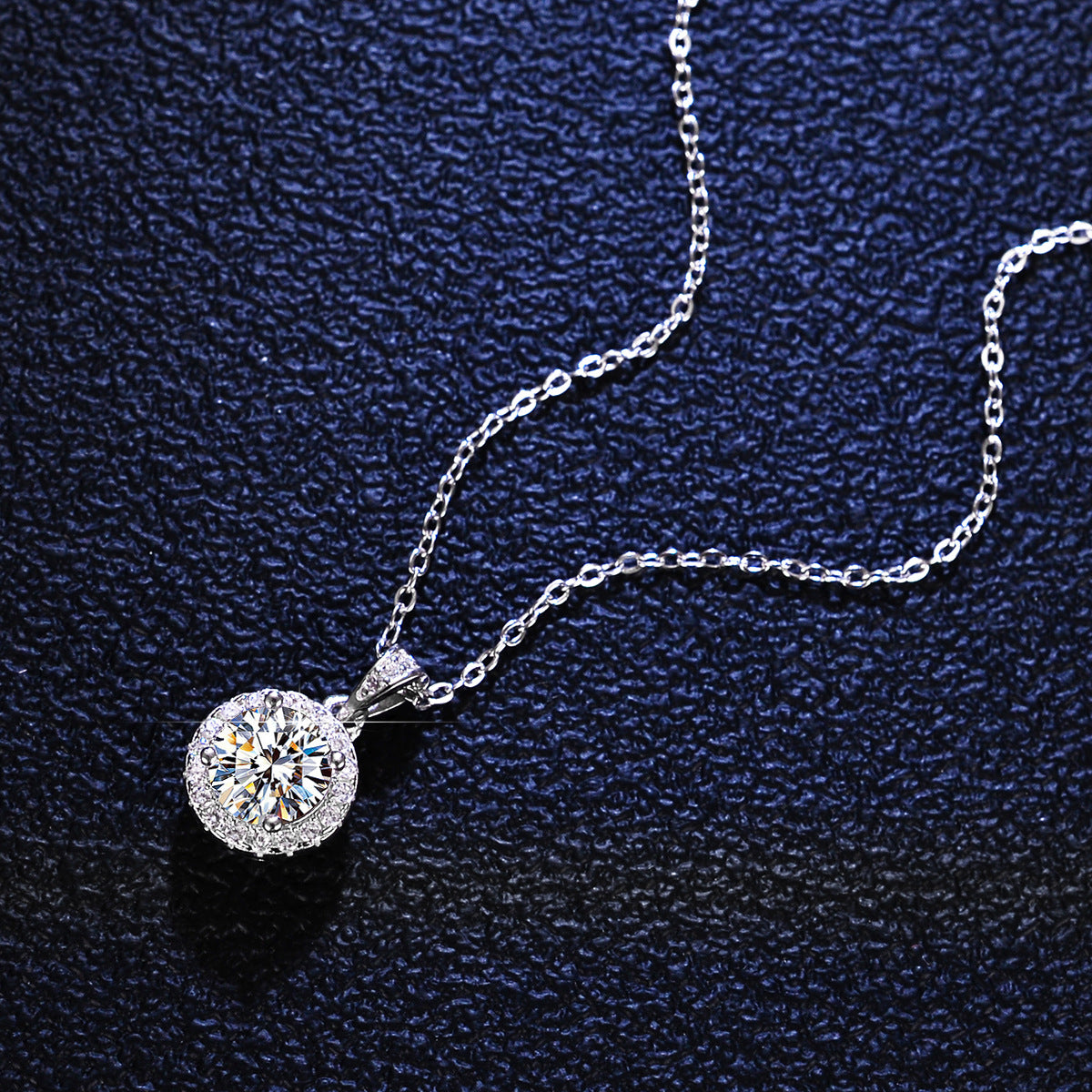 vakkv S925 Pure Silver Pendant 1 Karat Moissanite Necklace Women's Fashion Diamond Ring round Bag New Silver Pendant Clavicle Chain