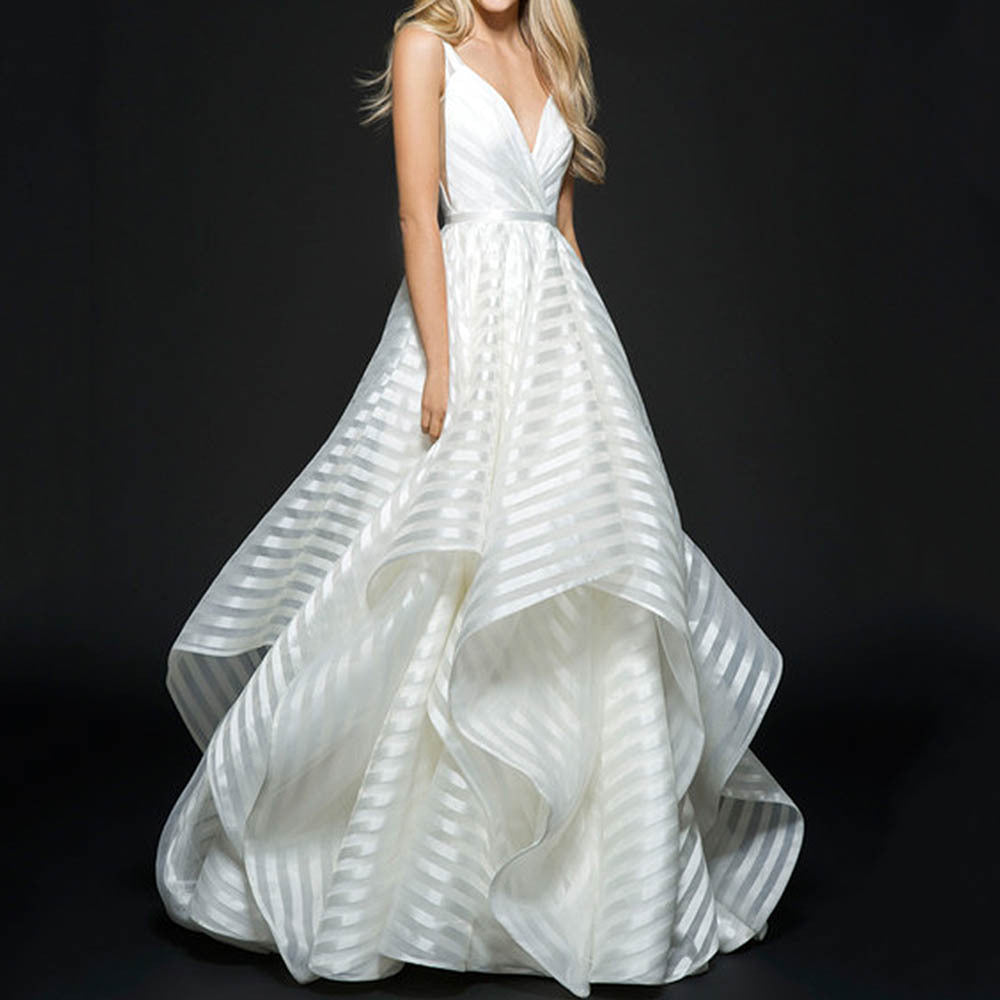 2025 New summer new 2025 women's clothing backless lace dress small trailing beautiful light luxury white wedding dress