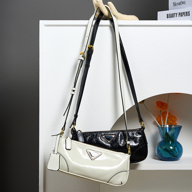 VAKKV 2025 The first layer of oil wax picofarad stick underarm bag women's popular new summer high-end niche design shoulder messenger bag