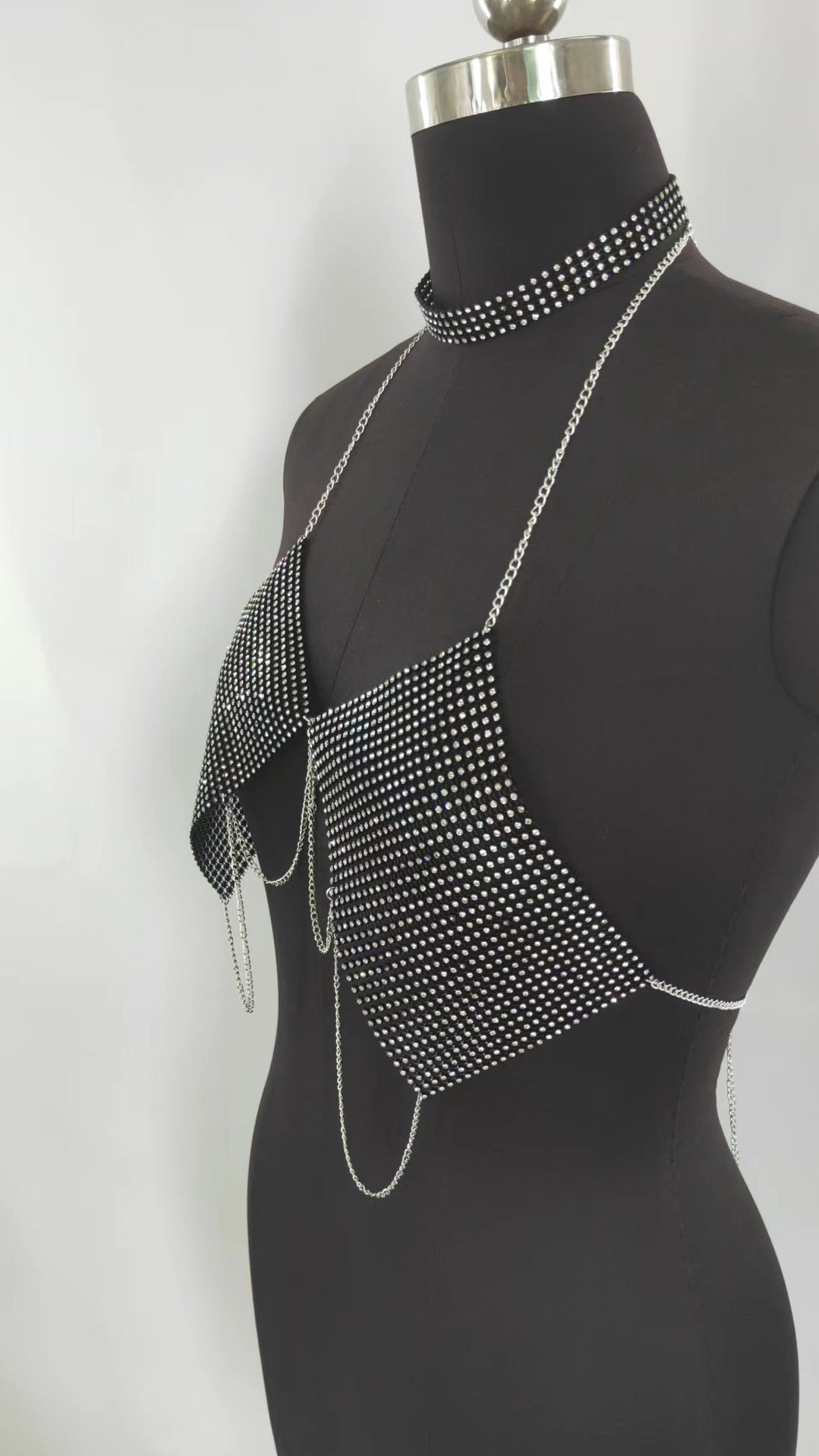2025 MW3046 2025 vest rhinestone inlaid with wavy tassel metal chain pendant diamond cloth collar small vest body chain