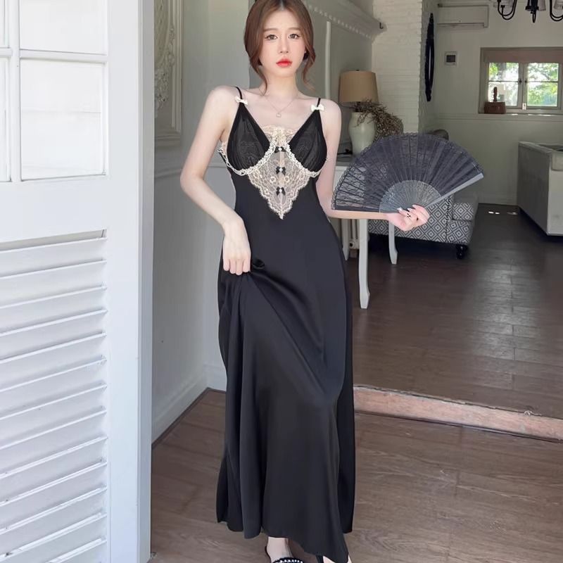 2025 morning robe women's wedding pajamas red natal year long pure desire wind suspender nightdress with chest pad two-piece set tide
