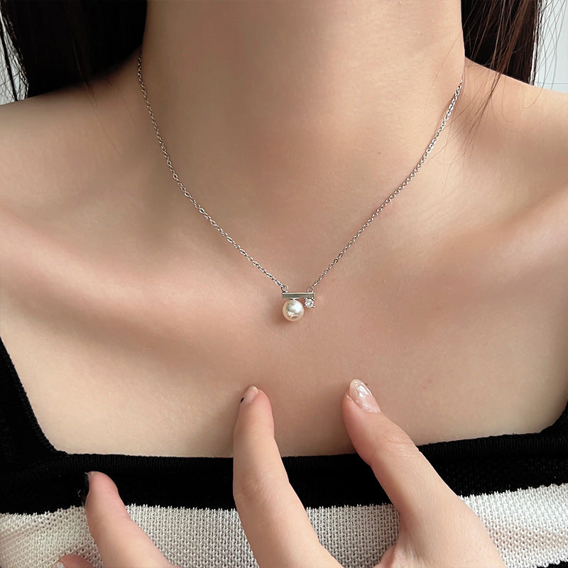 Ni Ni Same Style Pearl Necklace for Women Light Luxury Temperament High-Grade Clavicle Chain New Popular Niche Necklace