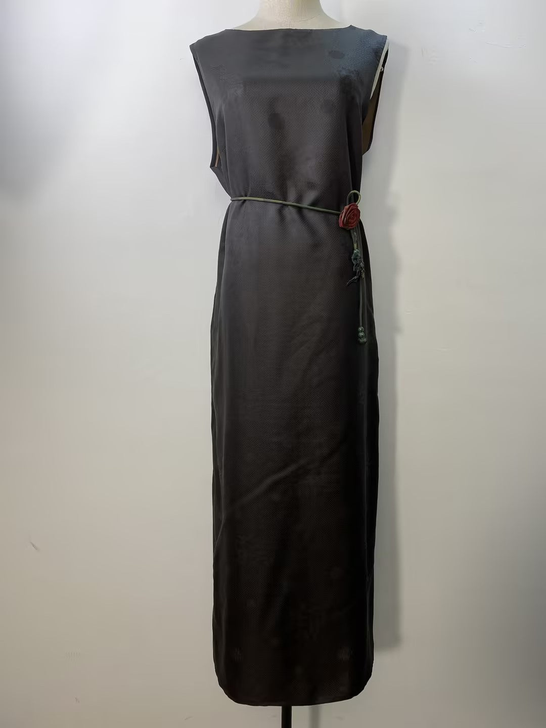 Shunde Xiangyun Sha One Shoulder Sleeveless Dress for Women's Spring/Summer New Product Commuting Style Evening Split Dress