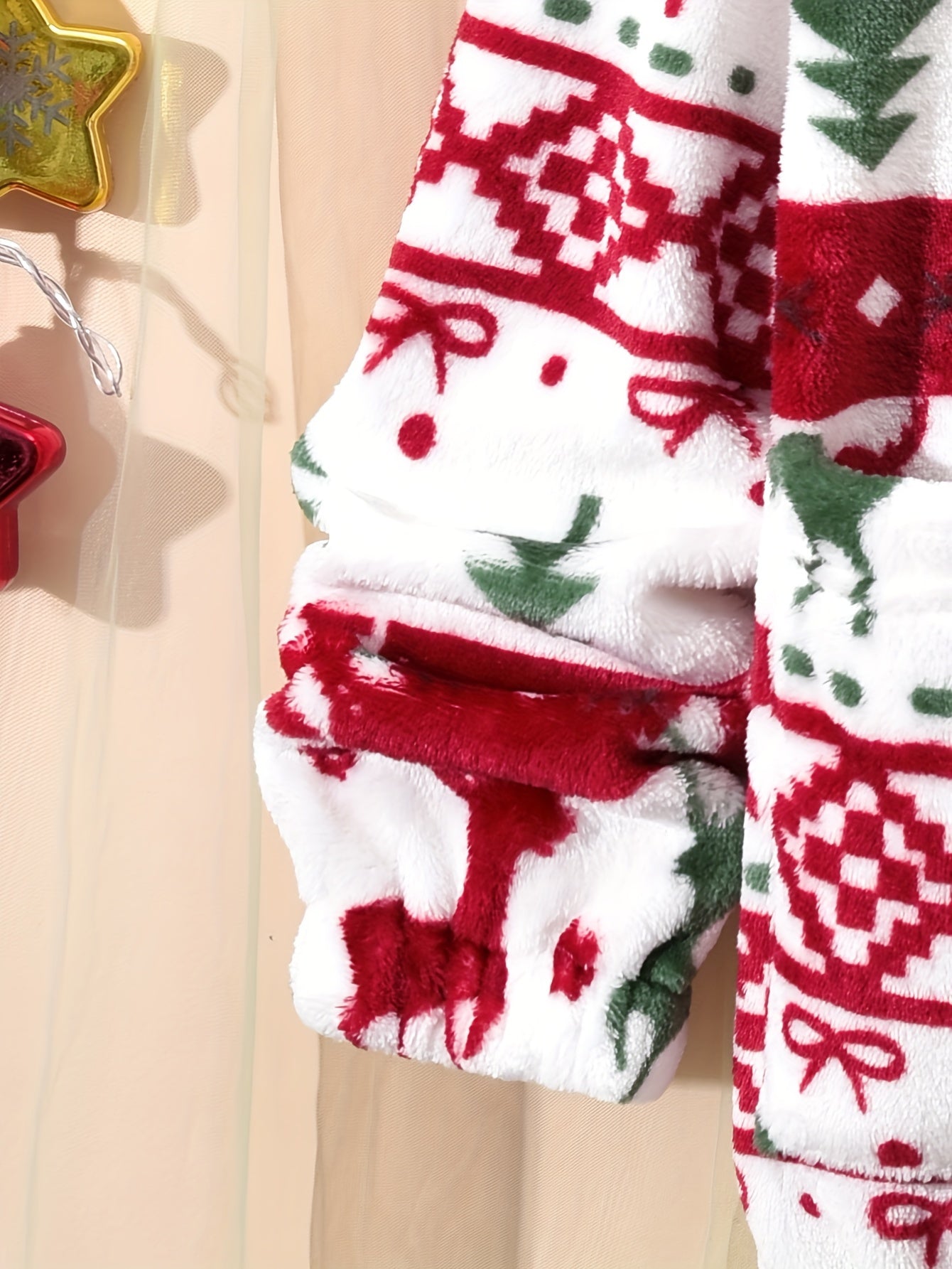 Kiddibuddy Cozy Festive Hooded Cardigan - Soft, Plush, Long Sleeve, Machine Washable, Perfect for Fall and Winter Seasons, Girls' Favorite Christmas Print Design
