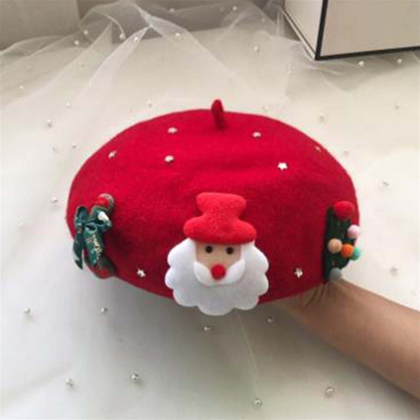 Women'S Christmas-Themed Polyester Beret Hat - Santa Claus Design, Warm Wool-Blend Beanie Cap for Winter Season