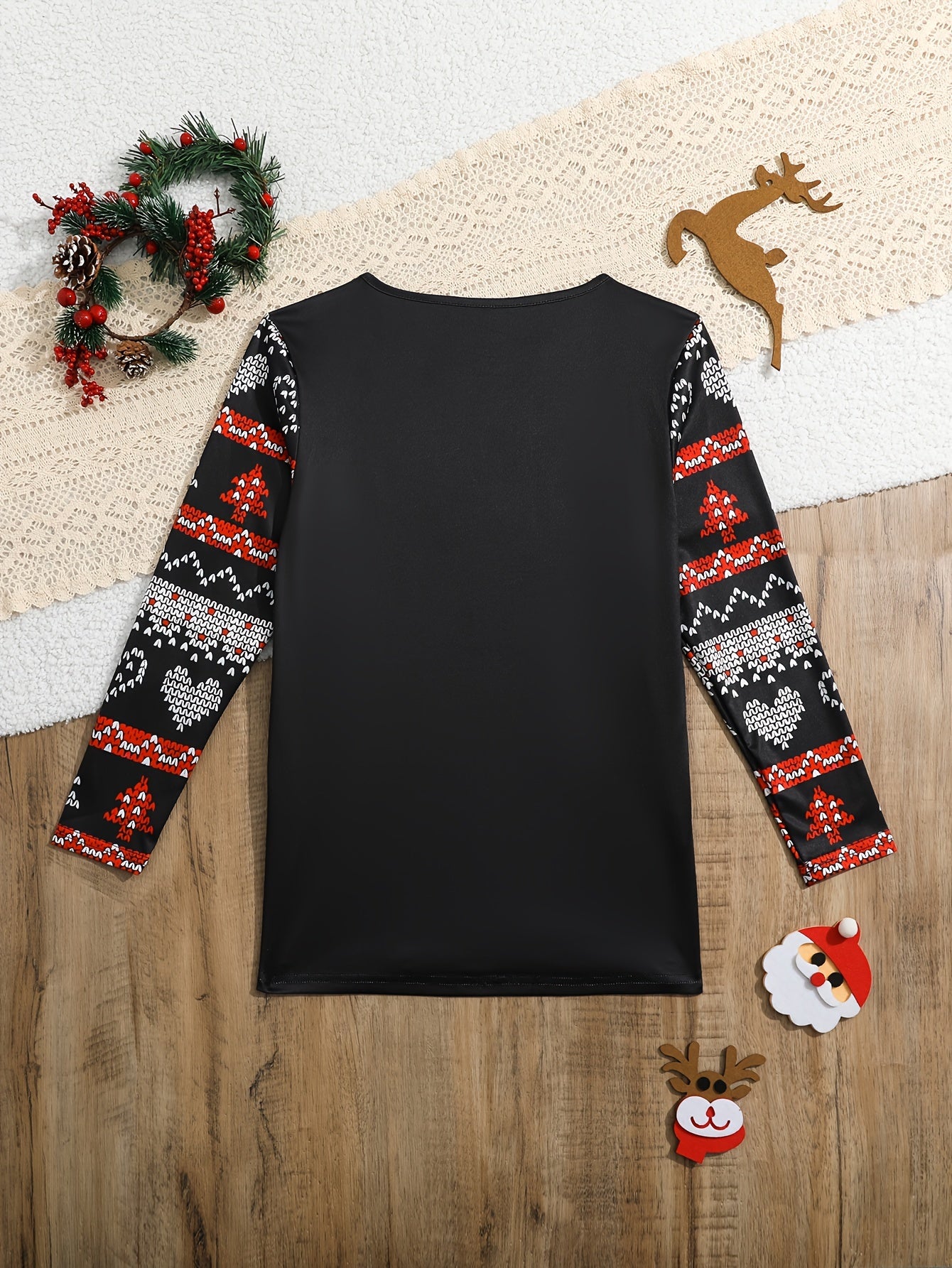 Cozy Reindeer Graphic Long Sleeve T-shirt for Girls - Comfy Pullover Tops for Spring and Fall Seasons, Perfect Christmas Gift Idea with Lovely Design